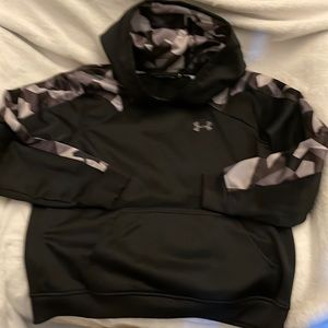Under Armour Sweatshirt